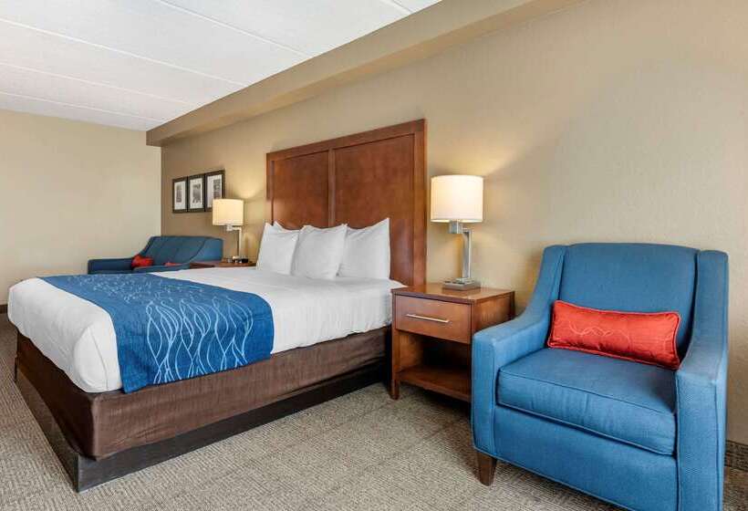 هتل Comfort Inn & Suites Orlando North