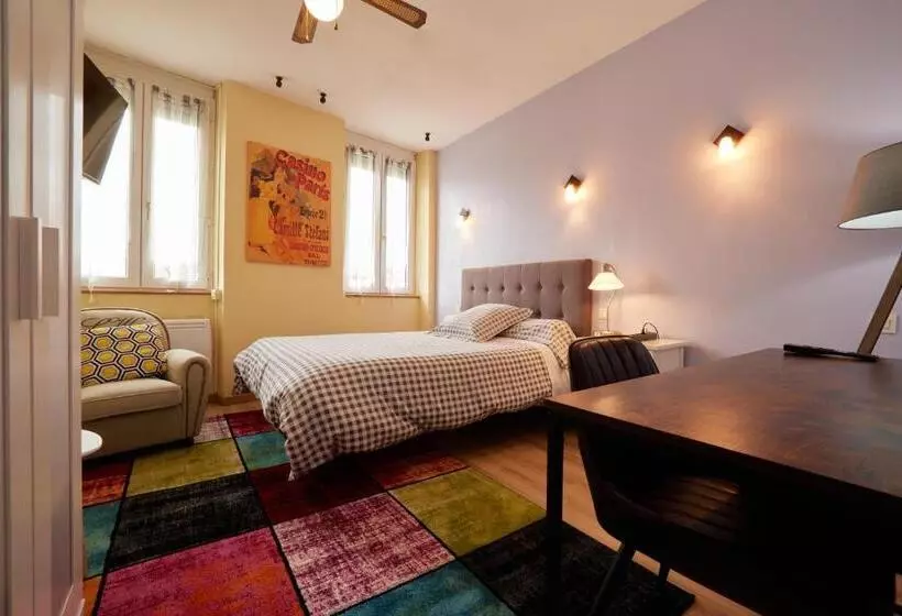 ホテル De La Paix