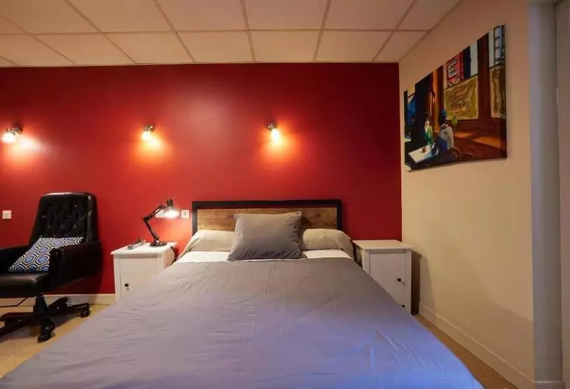 ホテル De La Paix