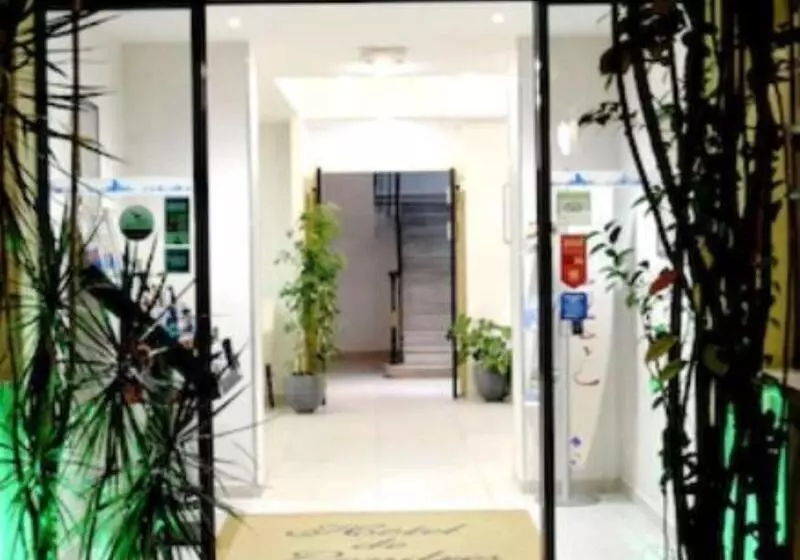 Отель De Londres