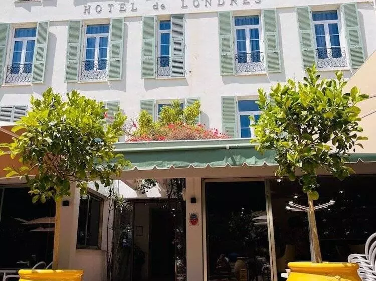 Отель De Londres