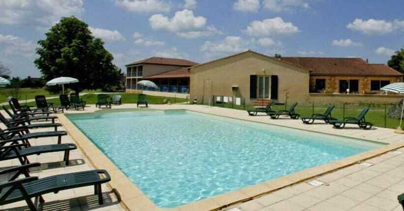 בית מלון כפרי Domaine De La Condamine