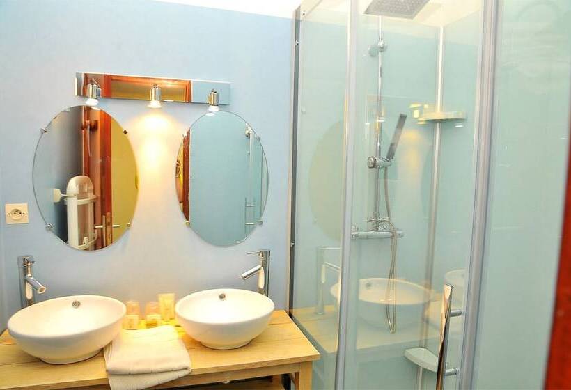 בית מלון כפרי Domaine De La Condamine