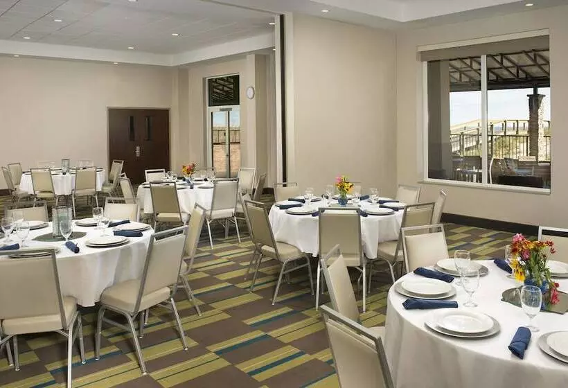 هتل Four Points By Sheraton Jacksonville Beachfront