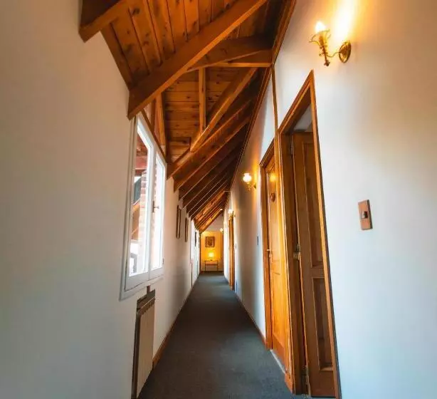 בית מלון כפרי Hosteria Las Walkirias