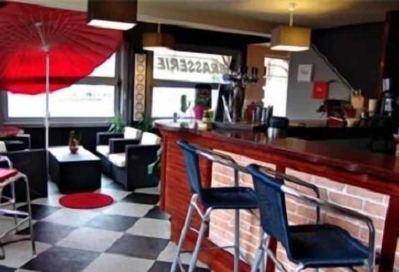 בית מלון כפרי Hôtel Les Pyrénées