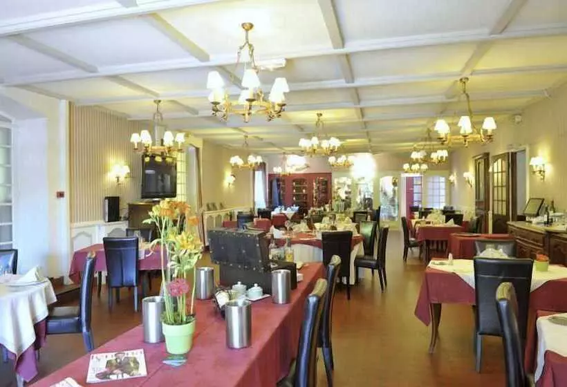 בית מלון כפרי Hôtel Les Pyrénées