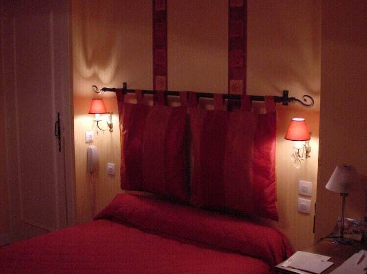 בית מלון כפרי Hôtel Les Pyrénées