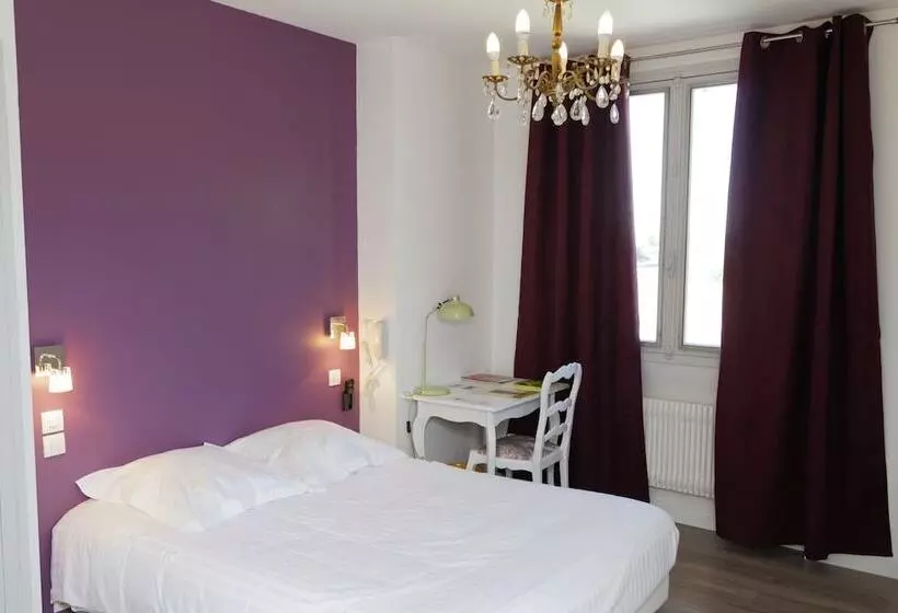 בית מלון כפרי Hôtel Les Pyrénées