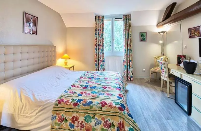 ホテル Logis Maison Gublin Auberge Du Lac