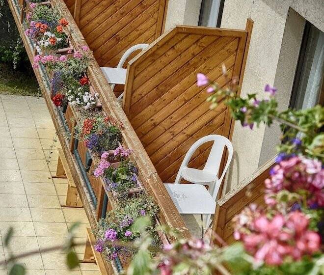 בית מלון כפרי Logis Murtel