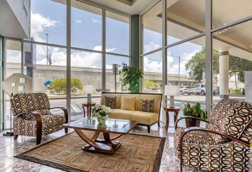 בית מלון כפרי Rodeway Inn Central Clearwater Beach