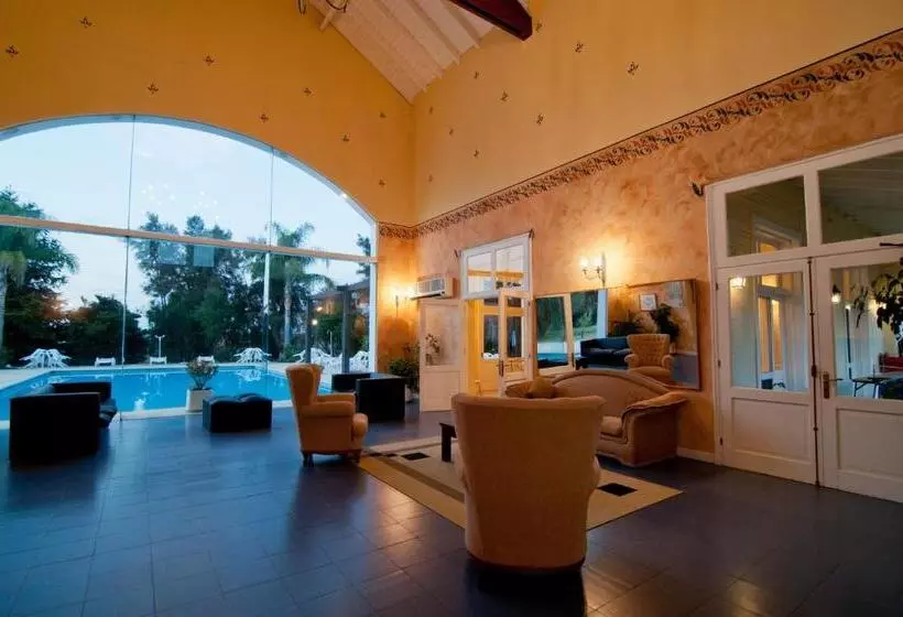 هتل Solanas Termas De Dayman