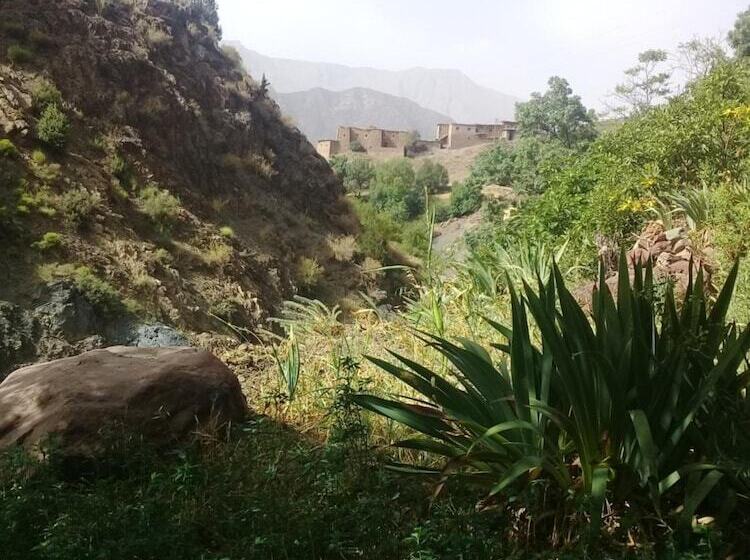 Szálloda Auberge Restaurant Les Coquelicots