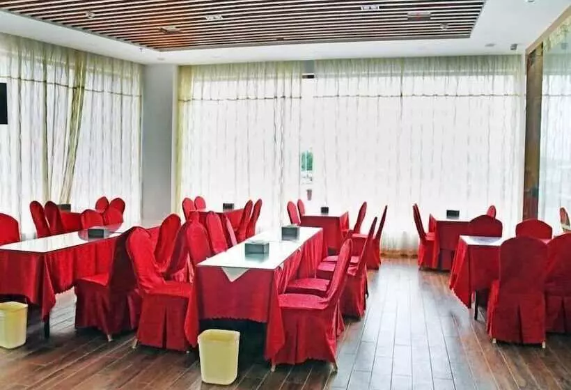 Hotelli Greentree Inn Fuzhou Gandong Bridge Express