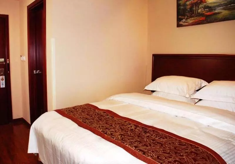 Hotelli Greentree Inn Shandong Weifang Linqu Zhanqian Road Luchuan Business