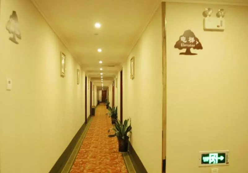 Hotelli Greentree Inn Shandong Weifang Linqu Zhanqian Road Luchuan Business