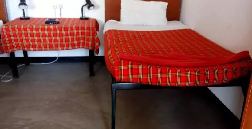 Hotelli Snake Park Campsite