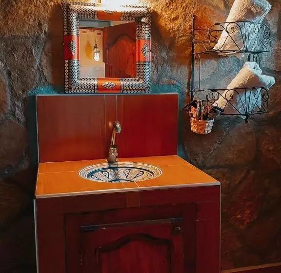 Majatalo Auberge Restaurant Afoud