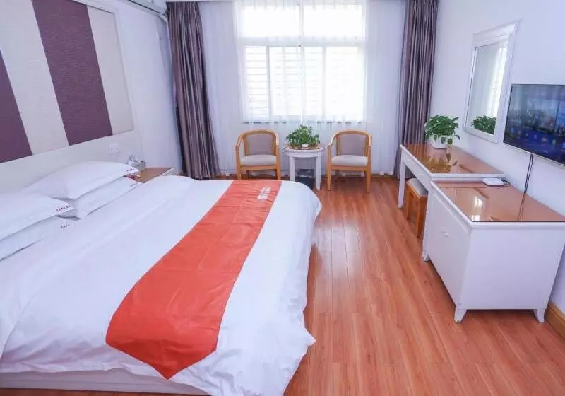 Hotelli Shell Macheng Bus Terminal