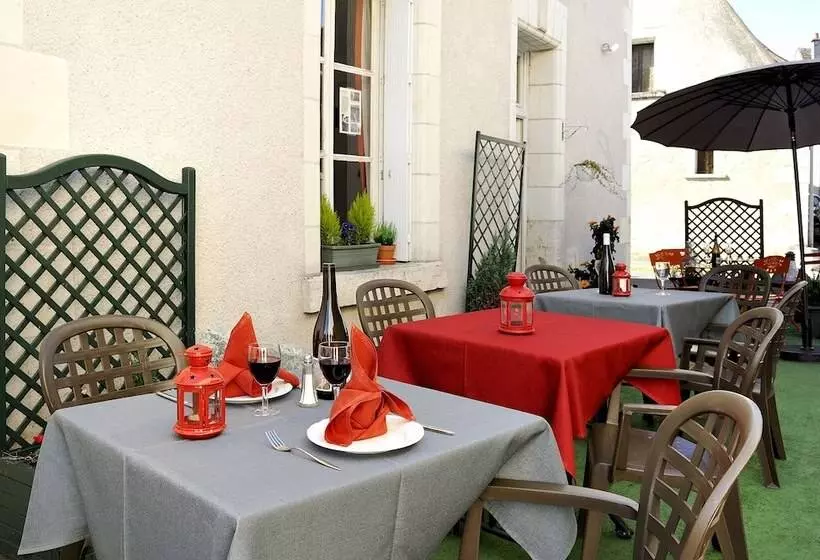 فندق Logis Auberge De La Treille