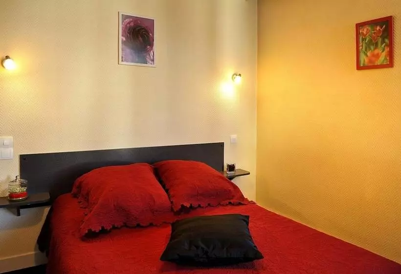 فندق Logis Auberge De La Treille