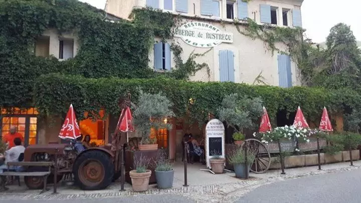 فندق Auberge De Rustréou