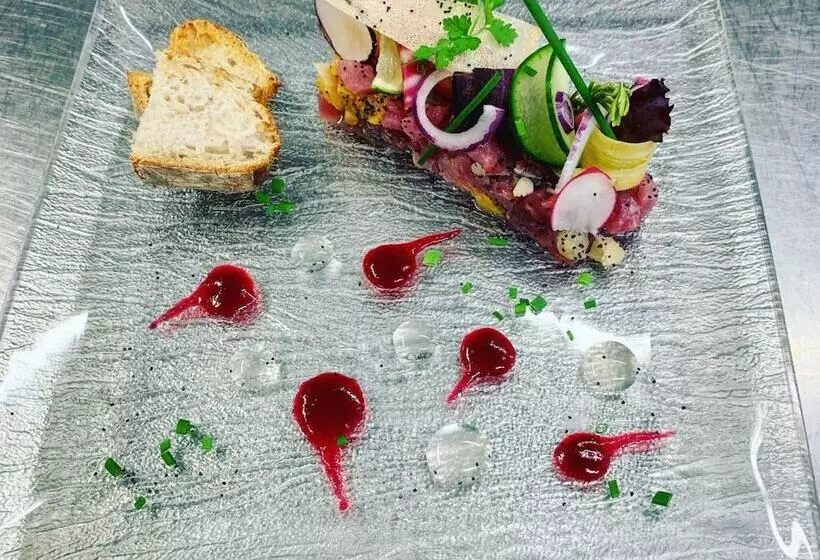 Отель Auberge Saint Thegonnec