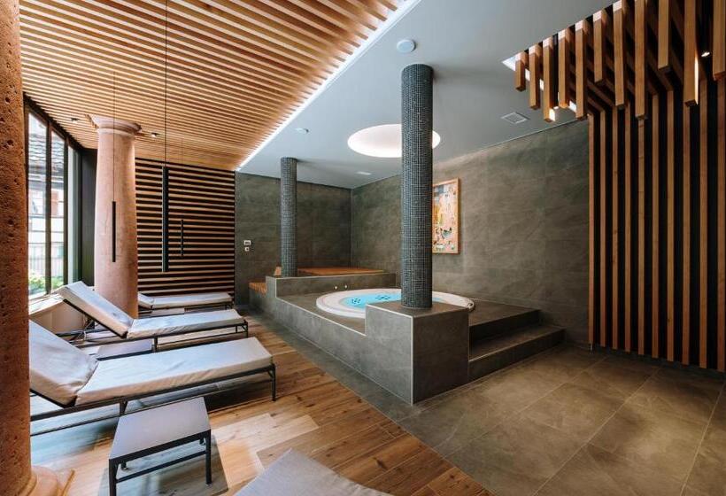 호텔 Logis Hôtel De La Tour