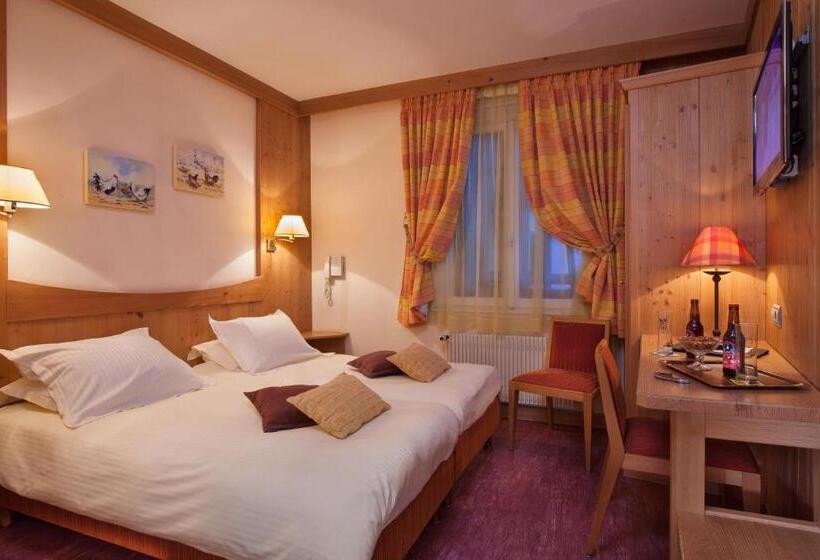 호텔 Logis Hôtel De La Tour