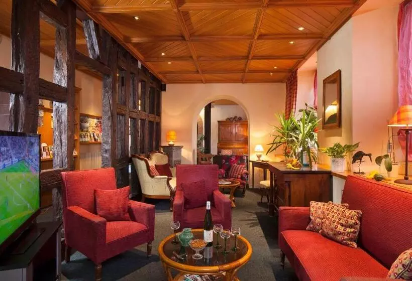 فندق Logis Hôtel De La Tour