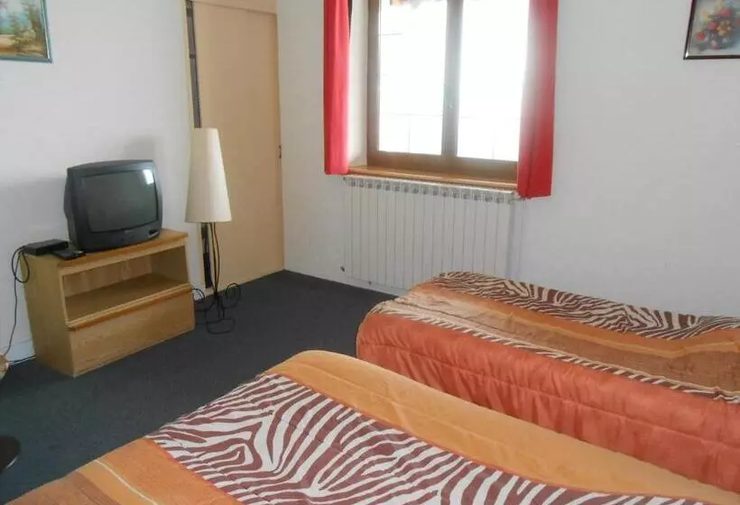 هتل Le Logis Du Pré Braheux