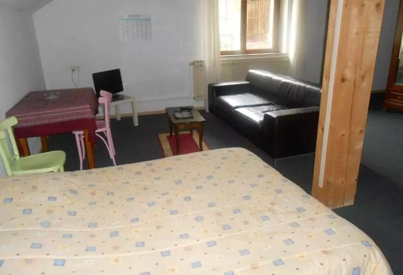 هتل Le Logis Du Pré Braheux