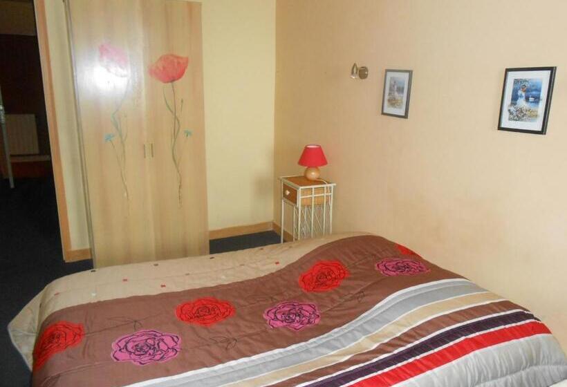 فندق Le Logis Du Pré Braheux