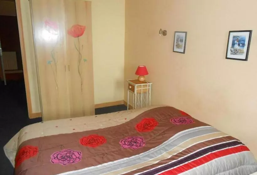 هتل Le Logis Du Pré Braheux