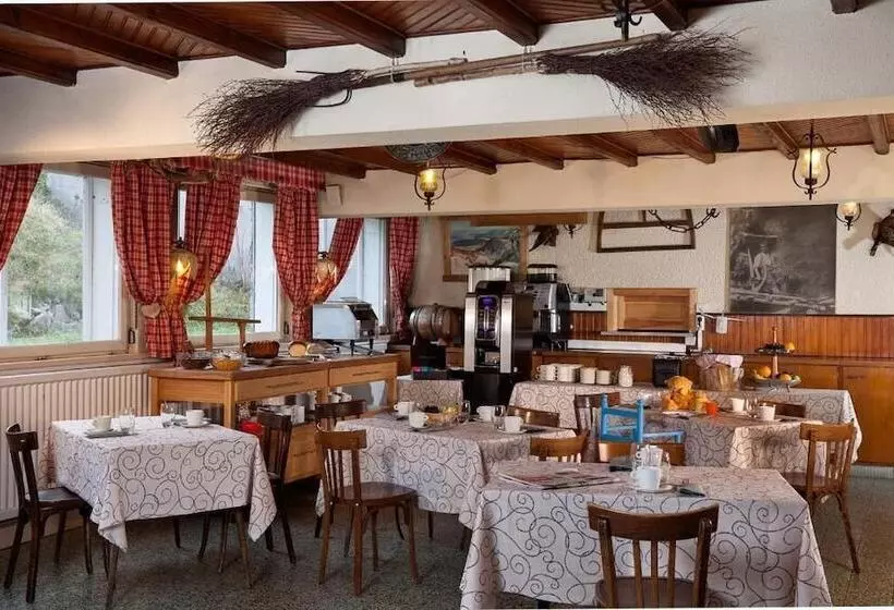 ホテル Le Rouge Gazon