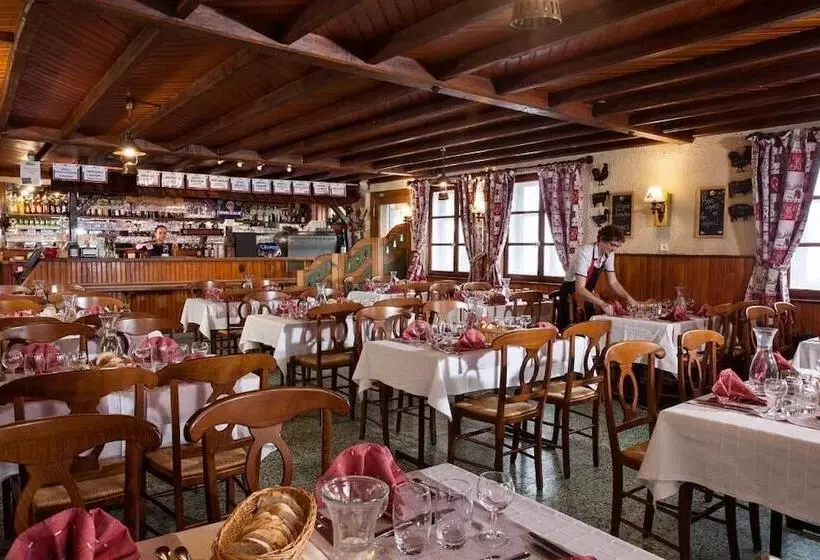 ホテル Le Rouge Gazon