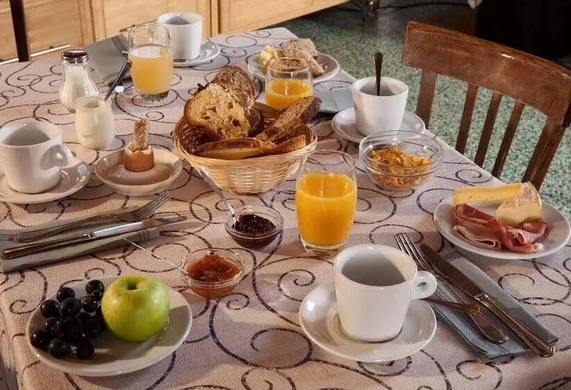 ホテル Le Rouge Gazon