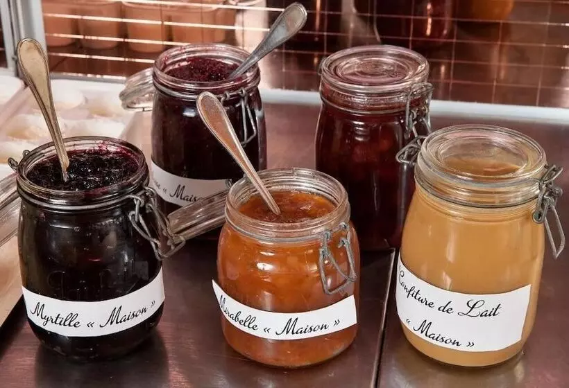 ホテル Le Rouge Gazon