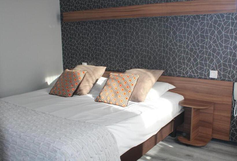 ホテル Restaurant Le Sainte Mere