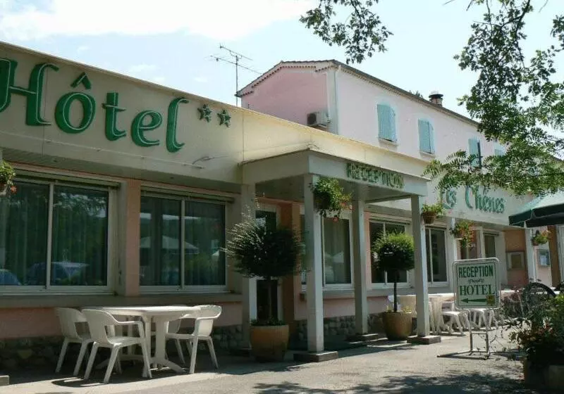 בית מלון כפרי Les Chenes