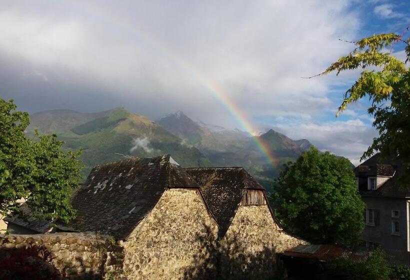 בית מלון כפרי Les Rochers