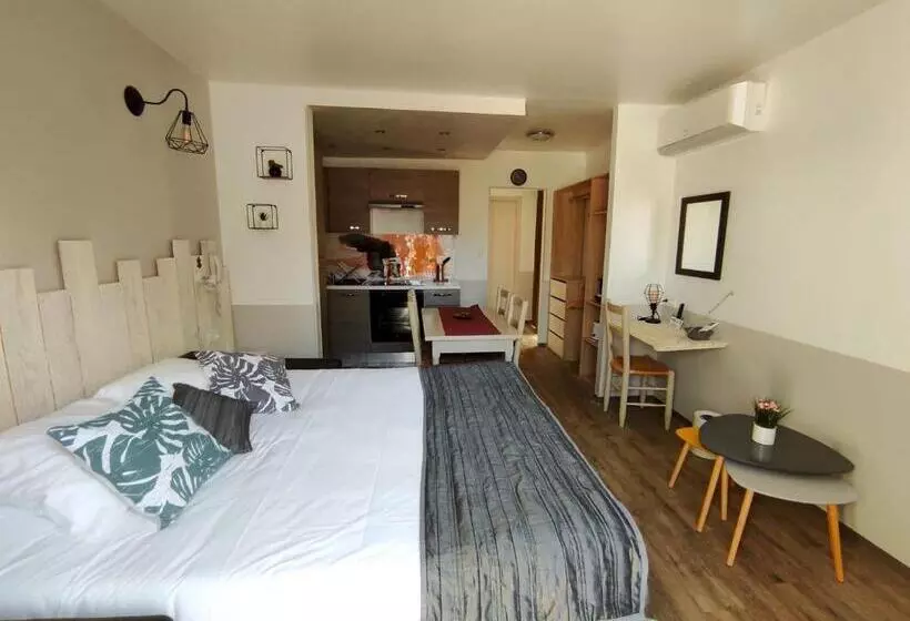 فندق Logis Le Nid Du Pont De Gau