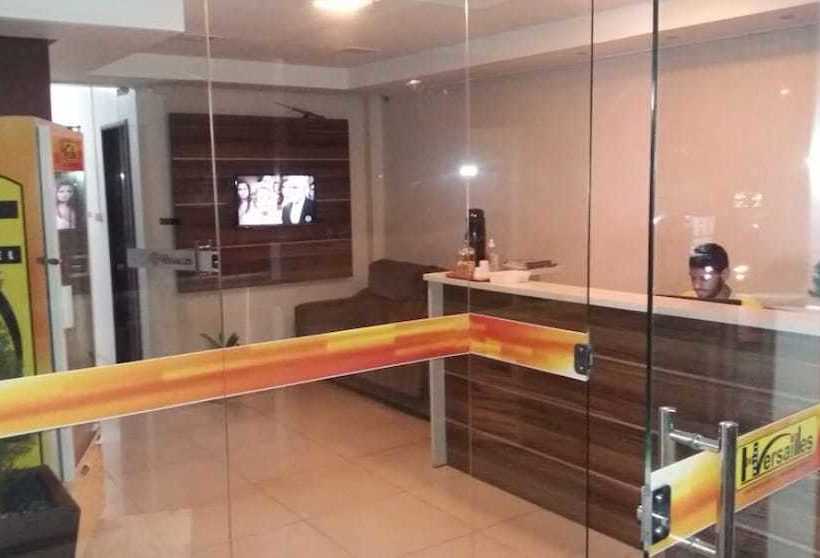 ホテル Versailles