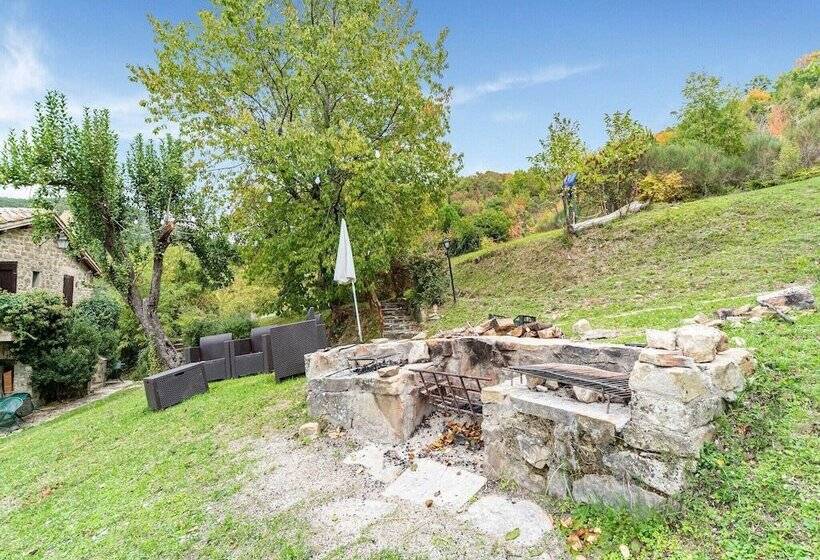 Cozy Cottage With Pool In Assisi