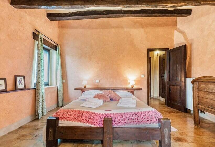 Cozy Cottage With Pool In Assisi