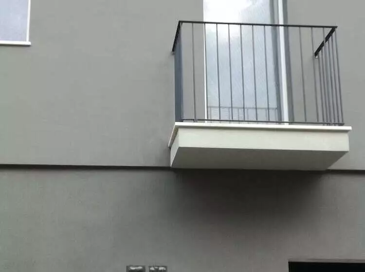 ベッドアンドブレックファースト Adagiostay