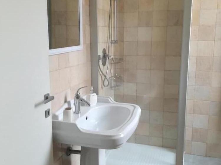 مبيت وإفطار Adagiostay