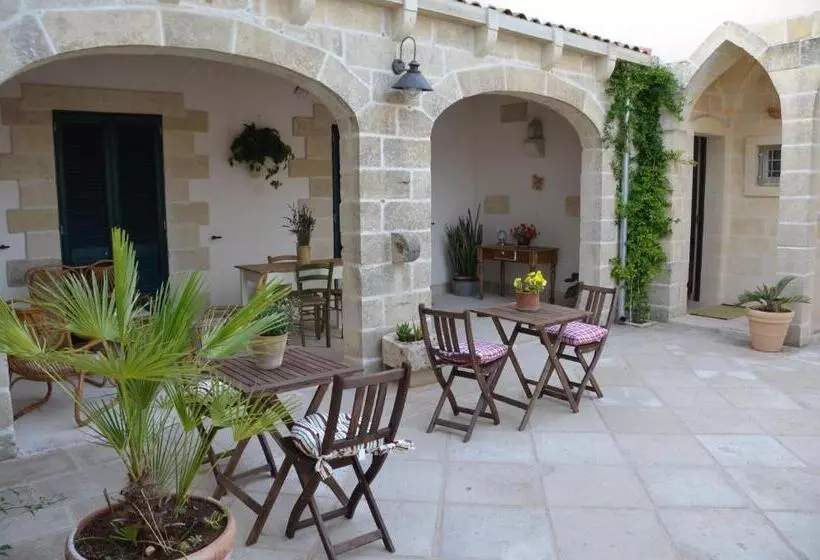 Aamiaismajoitus (B&B) Corte Dei Salentini