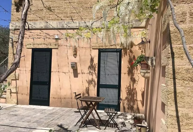 Aamiaismajoitus (B&B) Corte Dei Salentini